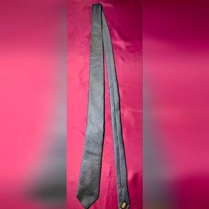 Alâra Tie